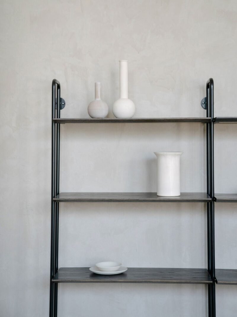 Minimalistic shelves