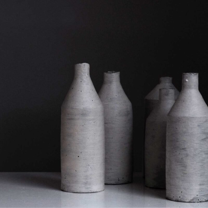 Minimalistic ceramic vase - Image 5