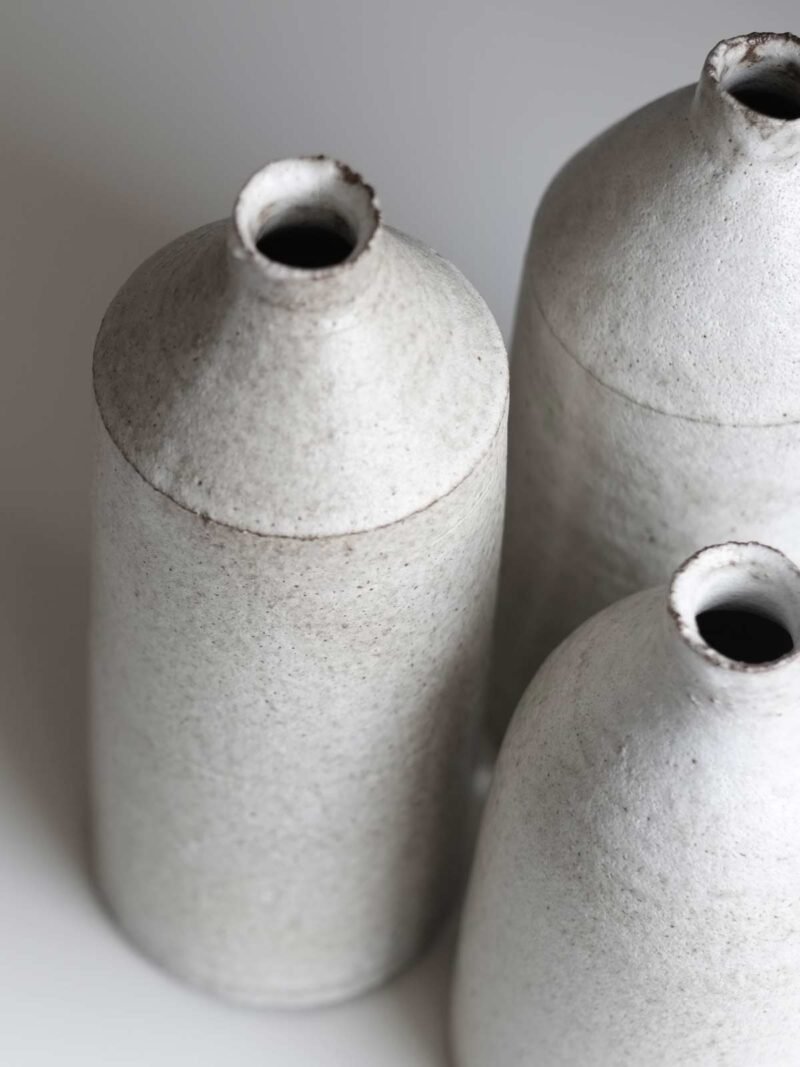 Minimalistic ceramic vase - Image 3