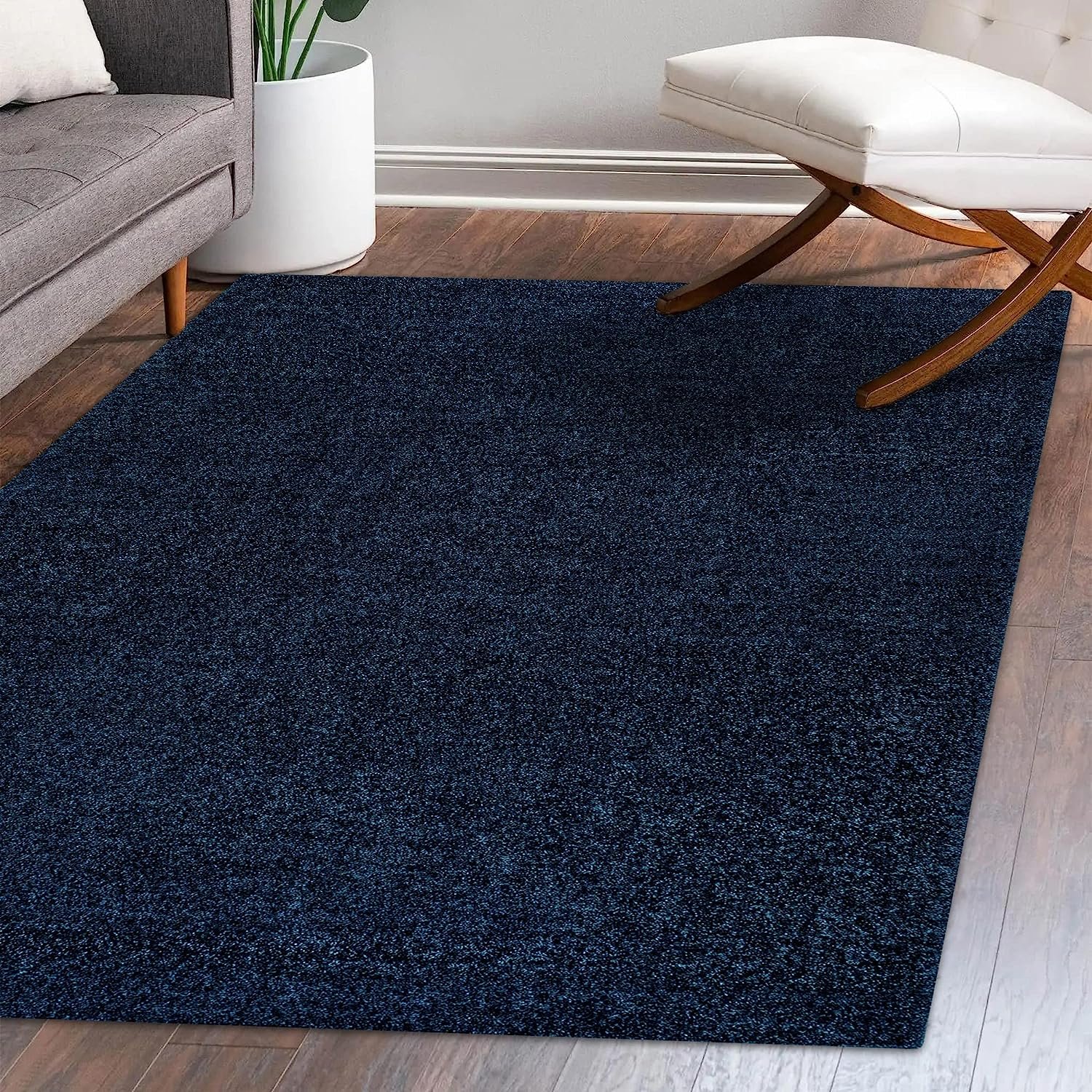 Contemporary Haze Low-Pile Solid Indoor Rug